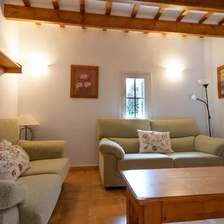 Biniatzau Casa de Férias